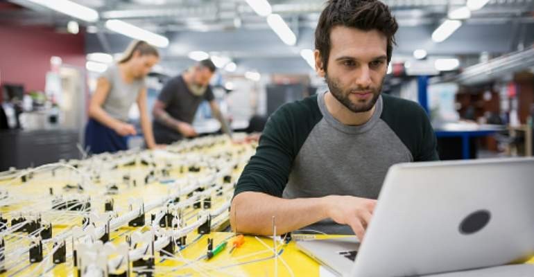 Que lleva a los millennial cambie tanto de trabajo 