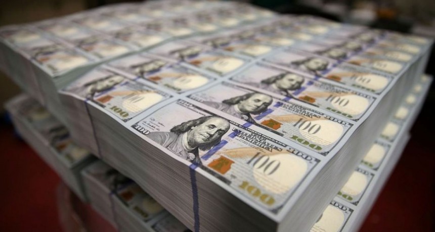 Los ahorristas podrán comprar US$ 10.000 al mes