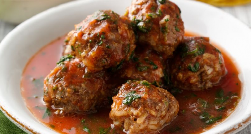 Albóndigas de carne con salsa
