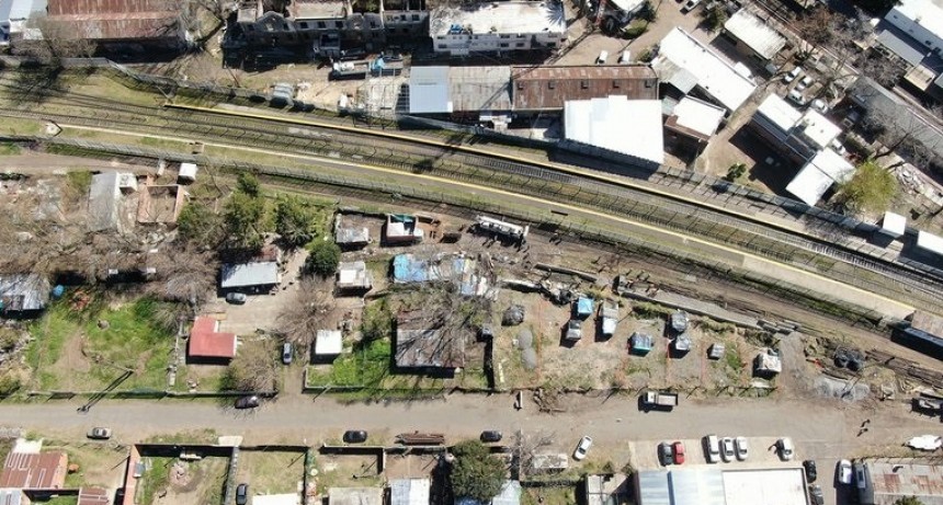 Lleva 12 días de paro del tren Mitre por Toma de tierras