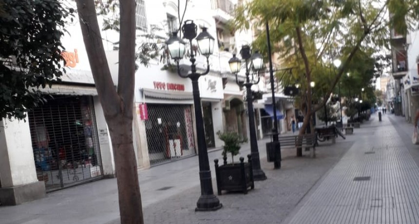 Los domingo no habra actividad comercial en Salta