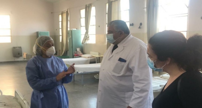 El hospital Señor del Milagro recluta médicos y equipa salas para pacientes con COVID-19