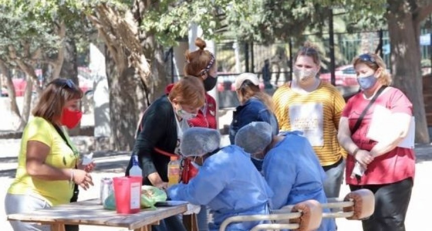 Se vacunará contra COVID-19 en lugares estratégicos de la Capital