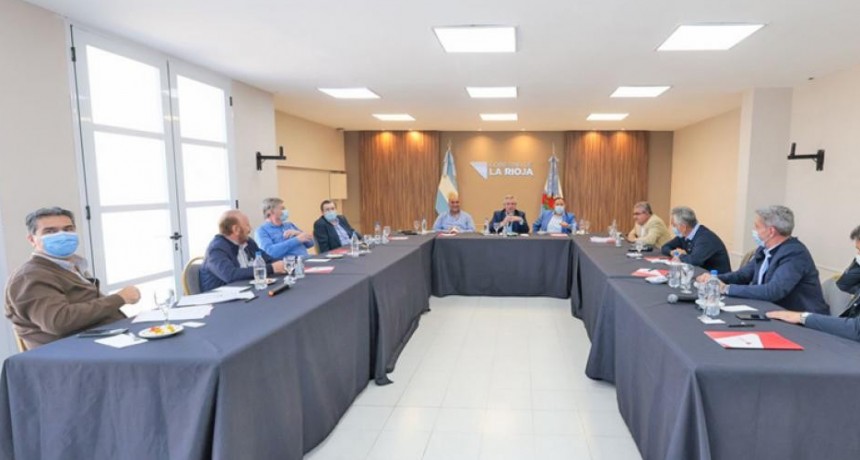 Alberto buscó apoyo de gobernadores