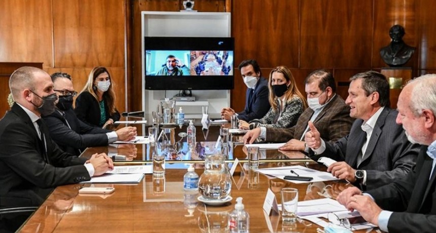 Se eliminarían las retenciones a las exportaciones de servicios a partir de 2022