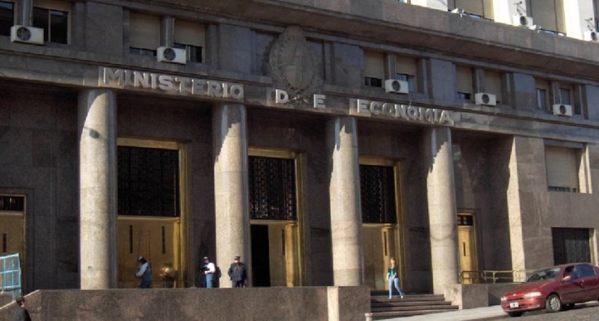 El Tesoro colocó deuda por $33.000 millones y amplía su cobertura
