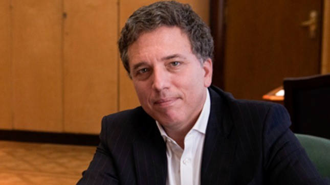 Dujovne le respondió a Massa por los dichos en EEUU