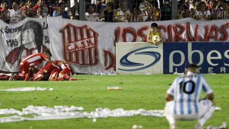 Racing no lo liquidó y perdió el invicto ante San Martín Racing no lo liquidó y perdió el invicto ante San Martín