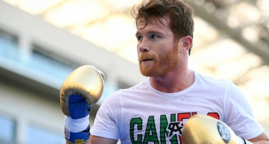 Canelo firmó el contrato más grande en la historia del deporte Canelo firmó el contrato más grande en la historia del deporte