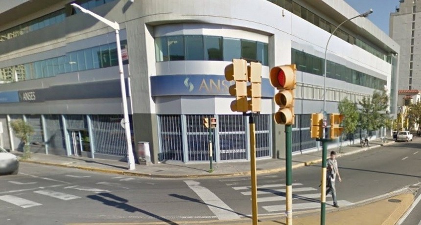 El Gobierno se financia con los fondos de la ANSES