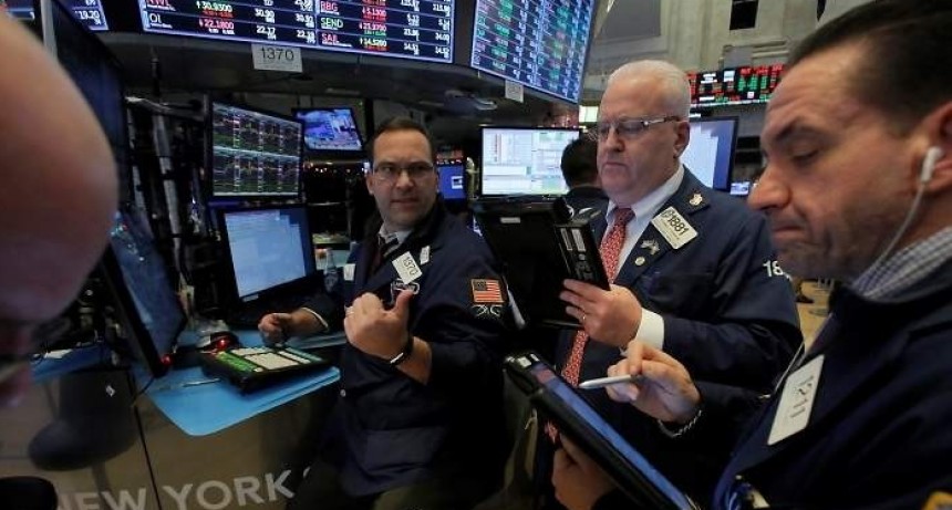 Wall Street sube tras anuncio de tregua comercial EE.UU.-China