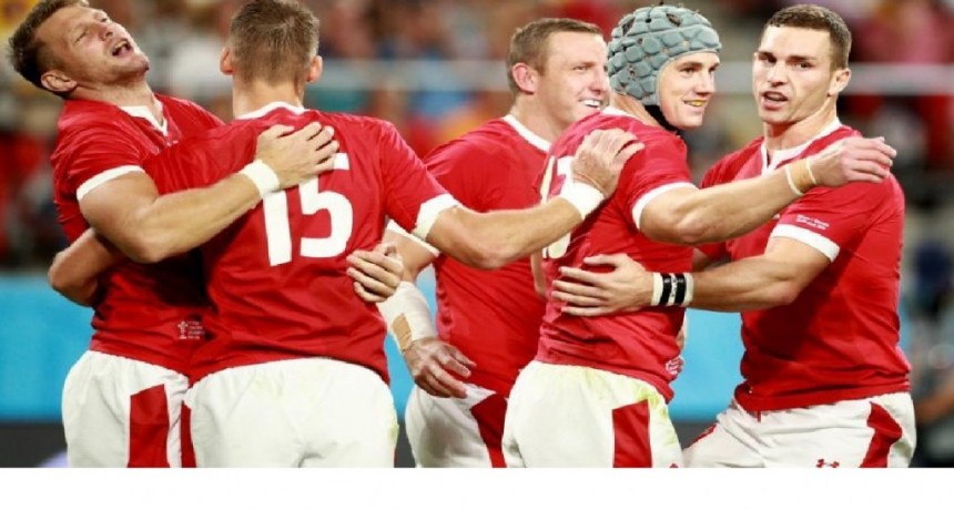 Gales y Francia disputan un gran duelo en el Oita Stadium