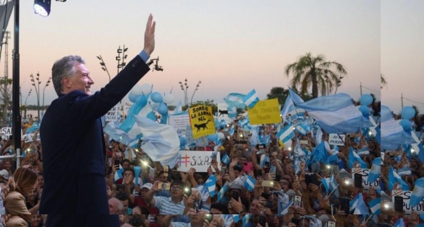 El presidente encabeza el acto del 