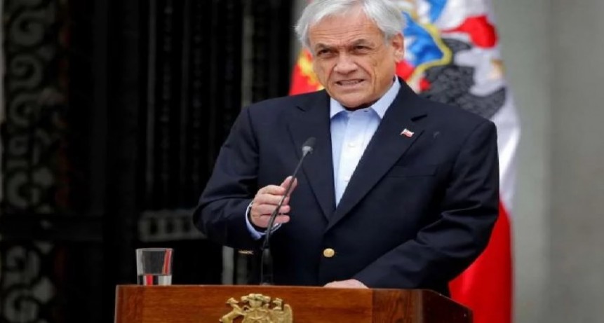 Sebastián Piñera pidió la renuncia de todos sus ministros