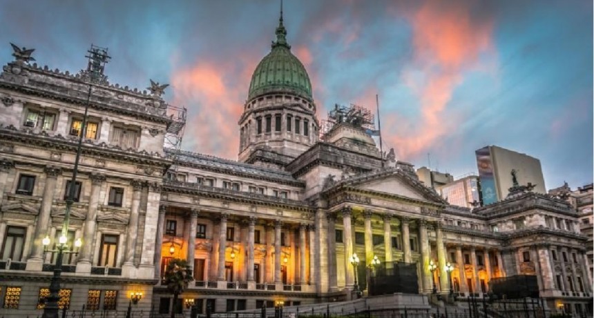 El senado renueva 24 bancas en las urnas