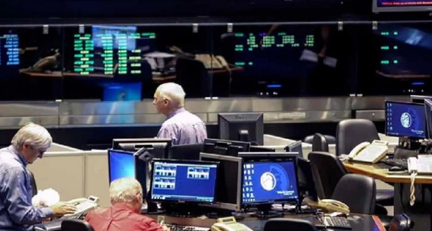 La Bolsa de Valores Argentina revierte y cierra en alza