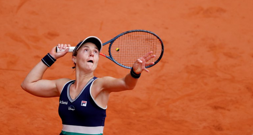 Nadia Podoroska se despidió de Roland Garros al perder ante Iga Swiatek