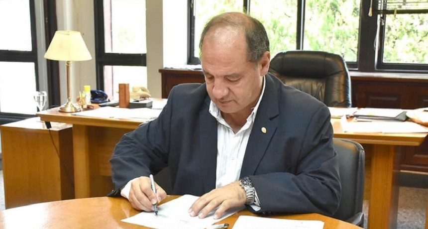 Ricardo Villada el Departamento Capital sigue habilitado el comercial y  la gastronomía