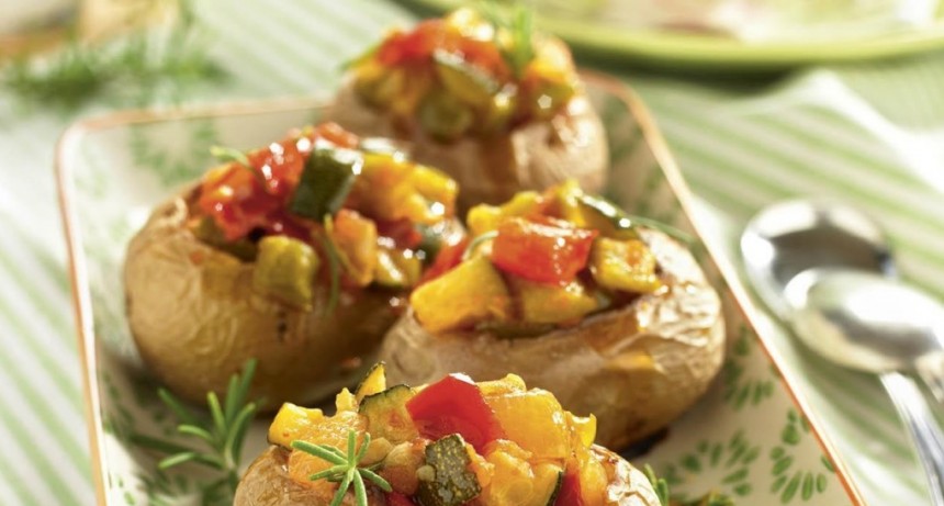 Papas rellenas con salteado de verduras