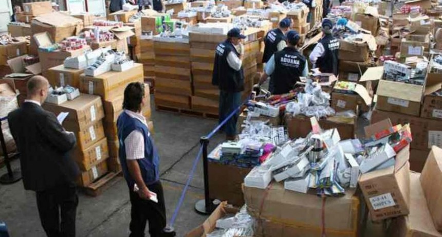 La AFIP subasta mercadería que se encontraba en la Aduana