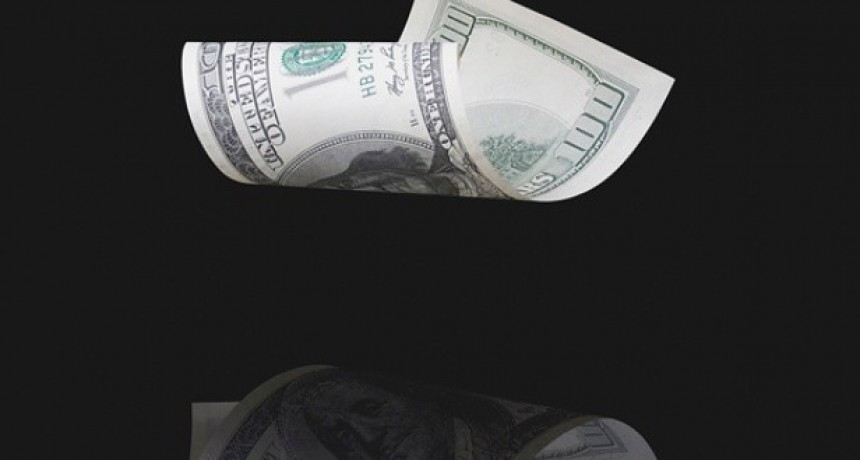 El dólar blue cerró en $190  