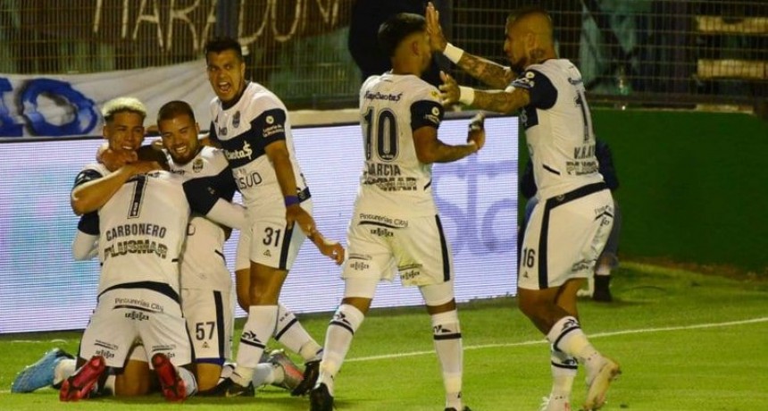 Gimnasia de La Plata derrotó por 3-0 a Patronato