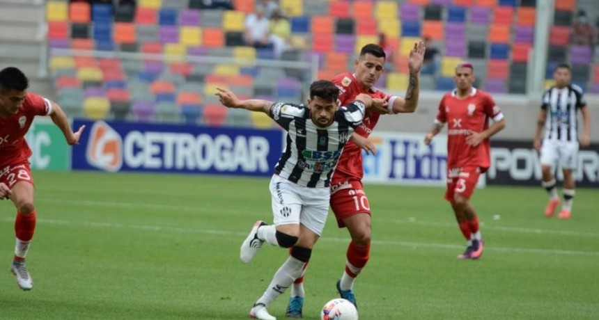 Huracán le ganó a Central Córdoba en el Estadio Único