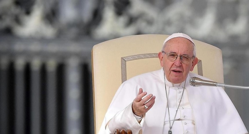 El Papa reclamó por el salario básico y reducción horaria