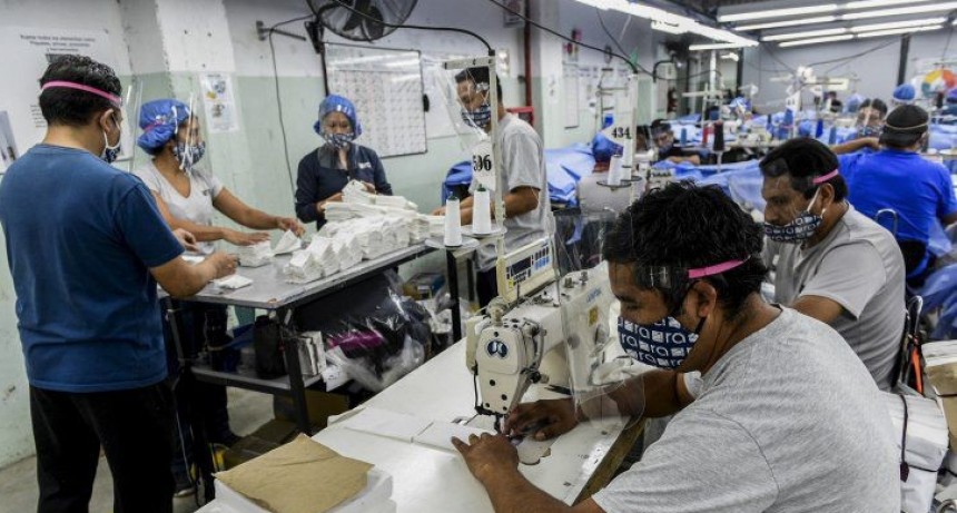 El Gobierno lanza por decreto programa para convertir planes sociales en empleo registrado