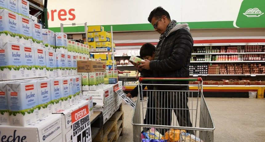 El Gobierno apura el congelamiento de precios de alimentos