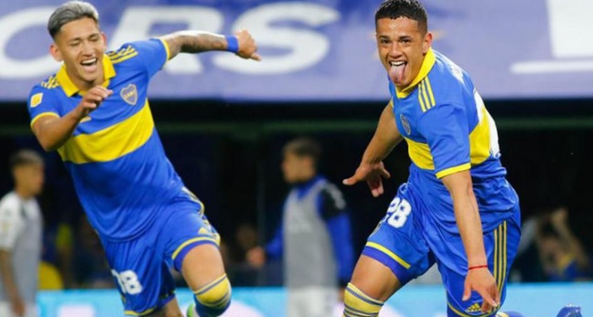 Boca le ganó a Vélez y quedó como único líder del torneo