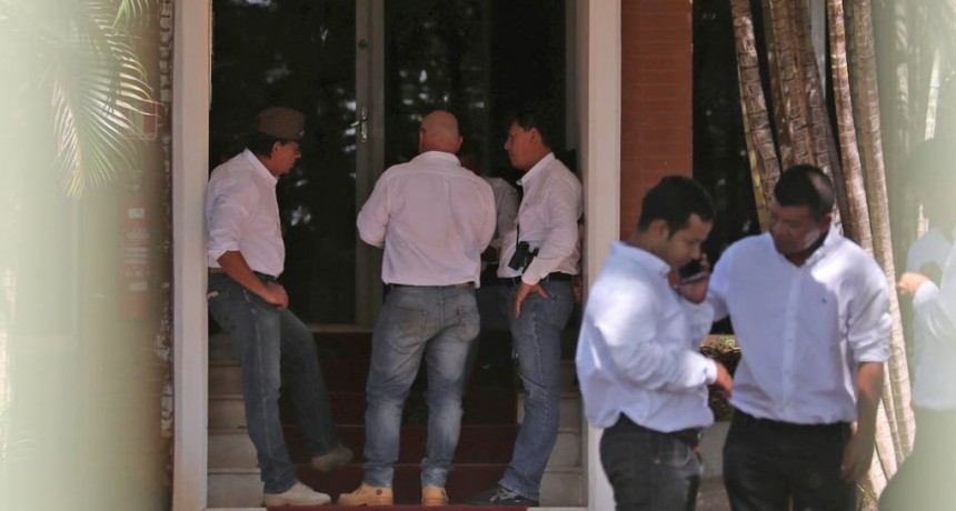 Embajada de Venezuela en Brasil es tomada por activistas