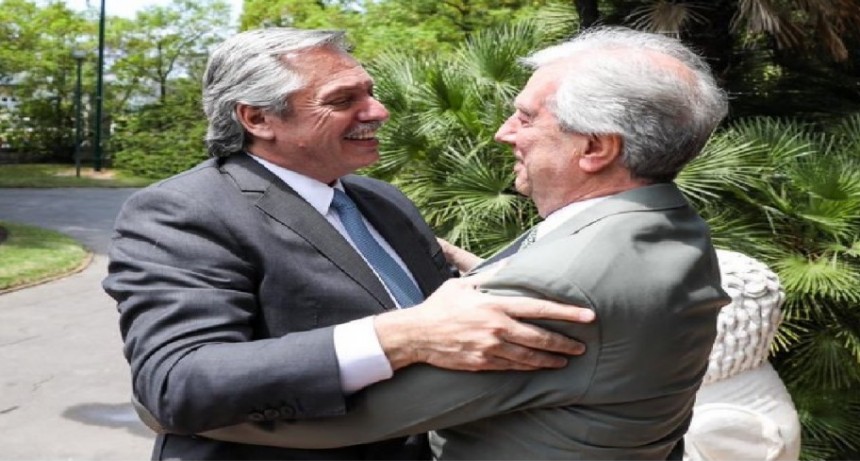 Fernández: sería un orgullo recibir en la Argentina a Evo Morales