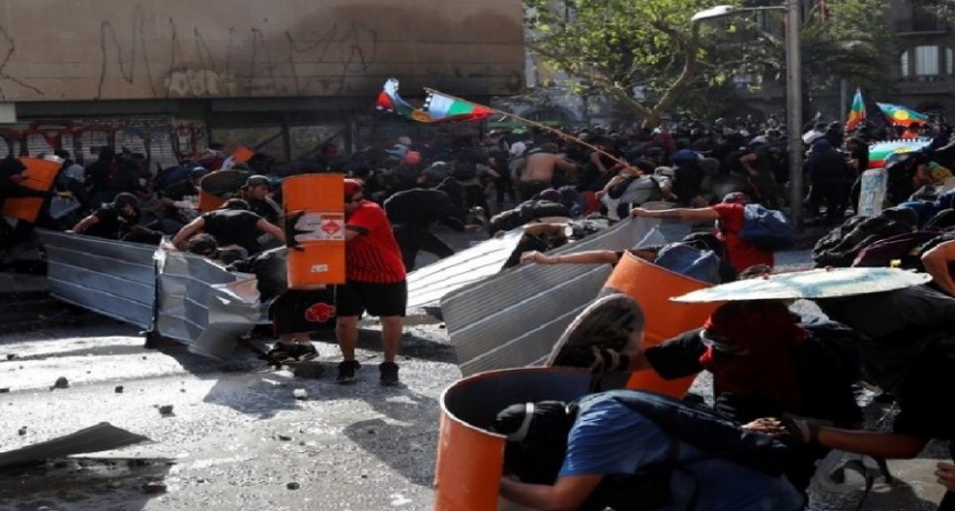 Chile vive gran tensión a causa de los estallidos sociales