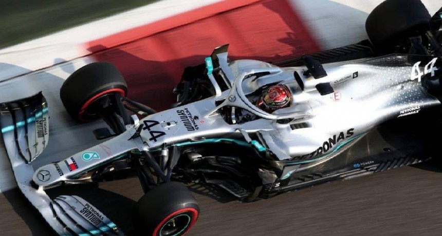 Lewis Hamilton logró la pole en el Gran Premio de Abu Dhabi