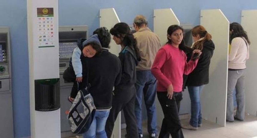 ¿cuándo se cobran las próximas prestaciones de Anses? El IFE 4 sin novedad