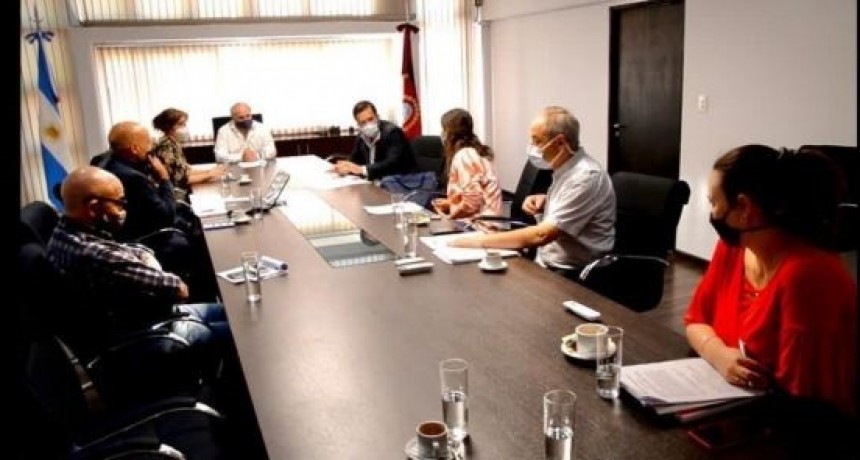 Educación provincial analiza implementar en 5° año evaluaciones presenciales