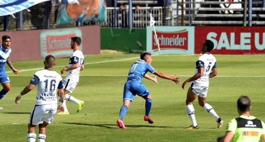 Gimnasia y Esgrima La Plata empató 2-2 con Vélez Sarsfield