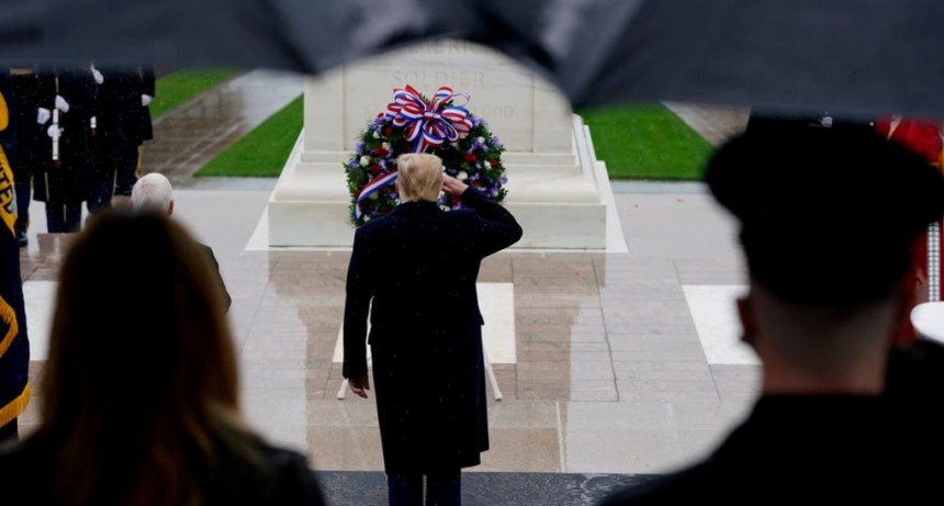 Donald Trump conmemora el Día de los Veteranos