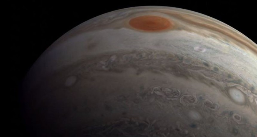 Júpiter y Saturno se verán como un planeta doble