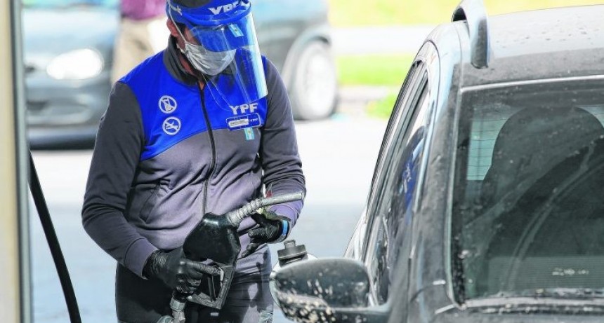 Los expendedores pidieron otro aumento en diciembre tras la suba del combustible