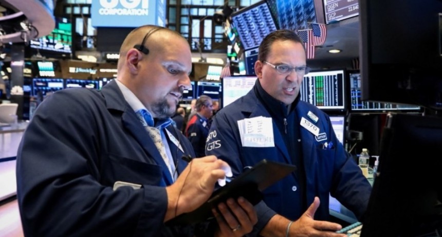 Bolsa de Nueva York cerró en terreno mixto 