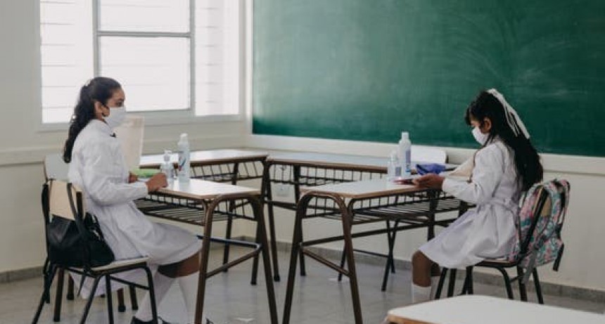 Trotta: El inicio de las clases presenciales será híbrido