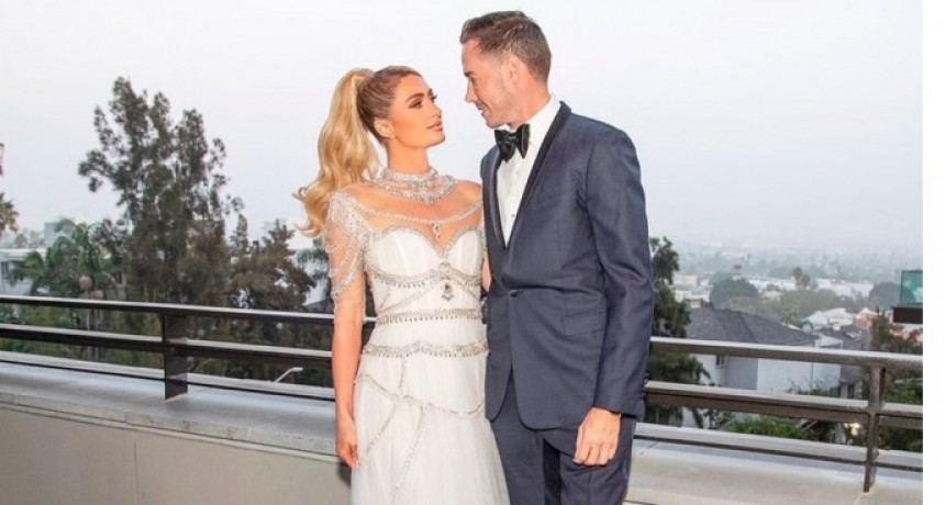  Paris Hilton se casó con Carter Reum 