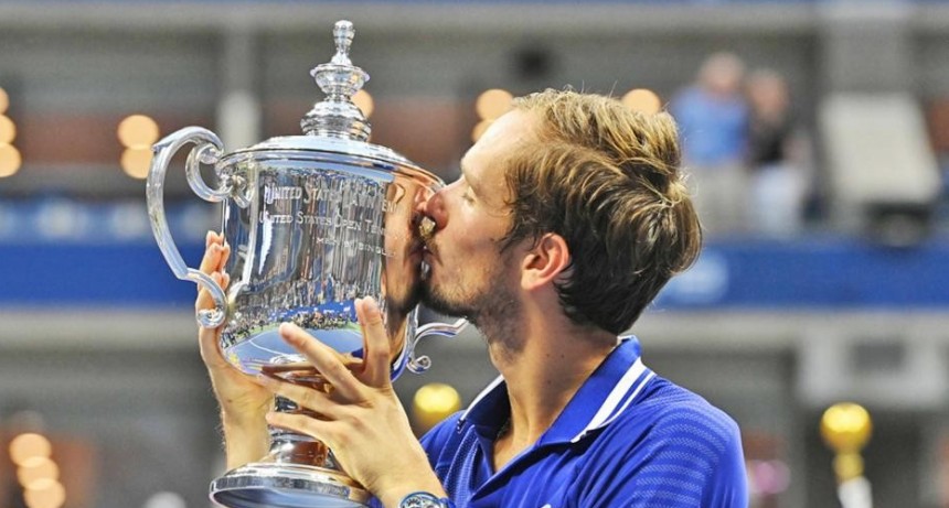 Daniil Medvedev venció a Alexander Zverev