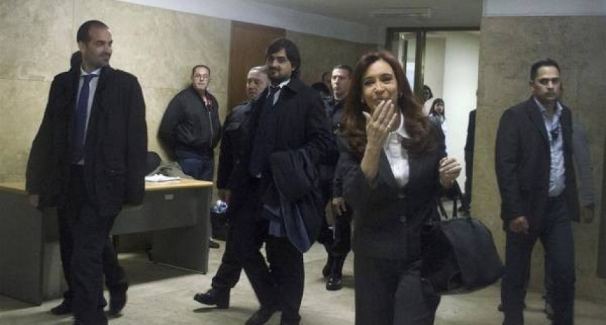 El fiscal pidió que se rechace el sobreseimiento de Cristina Kichner y que se haga el juicio oral de Los Sauces y Hotesur