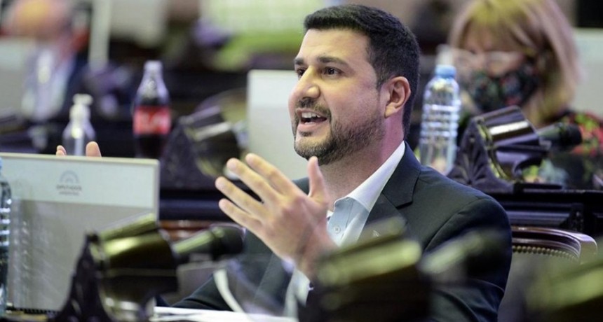 Sin la Oposiciòn la Comisión Bicameral avaló 116 DNU