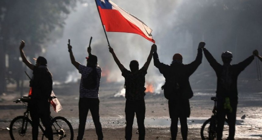 Chile vota a su próximo presidente en un contexto conflictivo