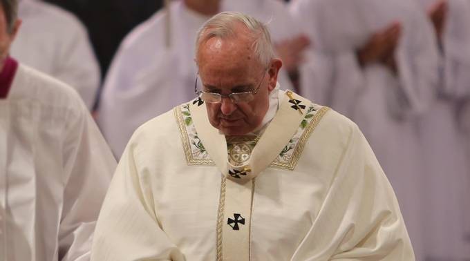 El Papa entregò copias del discurso que no lleyó