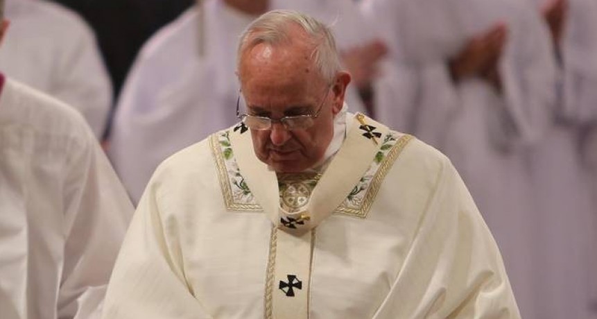 El Papa entregò copias del discurso que no lleyó
